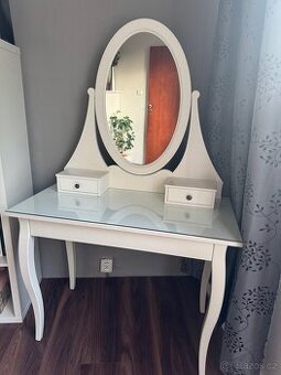 Toaletný stolík Hemnes Ikea