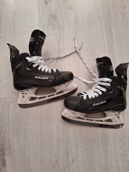 Brusle BAUER SUPREME MACH