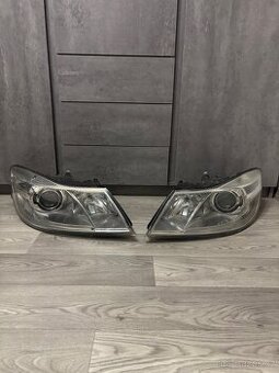 Přední xenonové světla Škoda Octavia 2 facelift