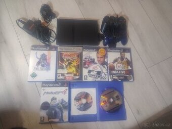 PlayStation 2 Slim + 2 ovladače,kabely,7her