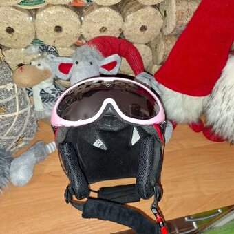 Dětská, dámská pánská přilba na lyže, snowboard.