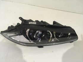 Jaguar F-PACE přední světla, kapota, blatníky