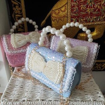 Dětská kabelka s mašlí, flitry