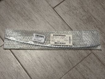 Chromová lišta nárazníku VW Passat R-line