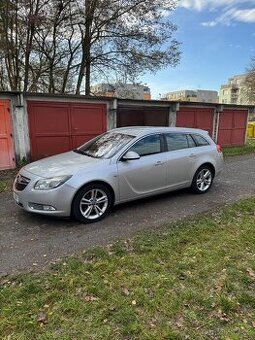 Opel insignia 2.0 Diesel 118 kw 6/2012 4x4