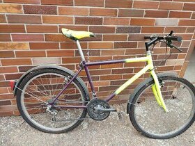 Starší jízdní kolo