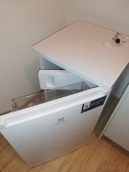 Nová lednička s mrazicí přihrádkou Electrolux