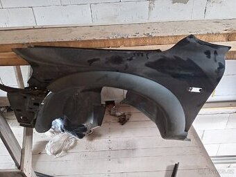 Levý přední blatník Volvo xc70