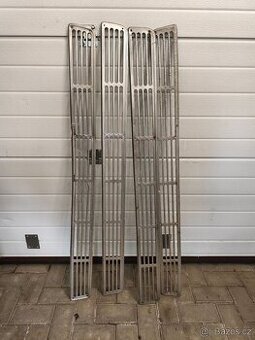 ŠKODA 110R 100 ZADNÍ MŘÍŽKY NOVÉ 4KUSY