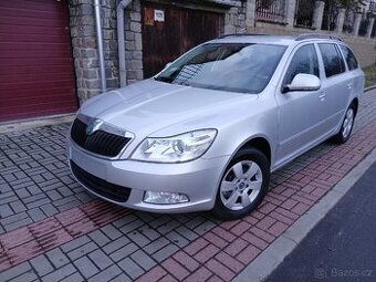 Š-OCTAVIA COMBI 1.2TSI 77KW  provoz rok 2012  PERFEKTNÍ STAV