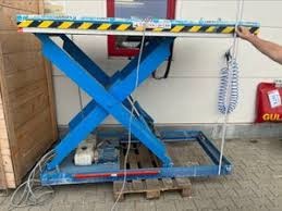 Poptávám - zvedací plošinu