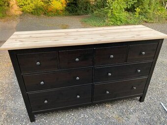 Komoda IKEA Hemnes s 8 zásuvkami- černohnědá