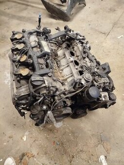 Díly motoru m273  4.7 v8