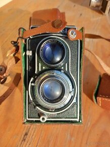 Prodám starý fotoaparát Flexaret IV