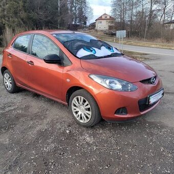 Mazda 2, 1,3KRÁSNÁ,130TKM,1MAJ.SERVISKA