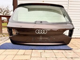 Páté dveře Audi A4 b8 avant LZ8W