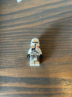 Lego Star Wars minifigurka Clone Airborne Trooper