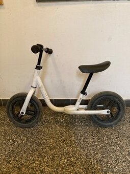 Dětské 10" odrážedlo BTWIN Runride 100 černo-bílé