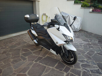 Yamaha T-Max 530 r.v. 2015 LED - 1