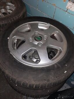 Alu kola 4x100