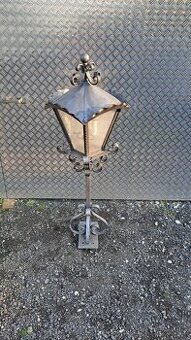 VENKOVNI  LAMPA