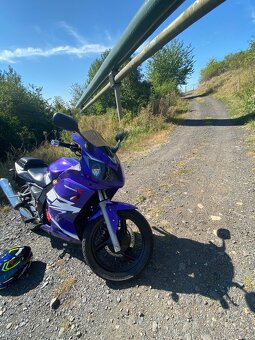 Prodám nepojízdnou motorku Daelim Roadwin 125R (2008, 10,9 k