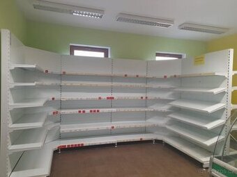 Vybavení prodejny - plechové regály