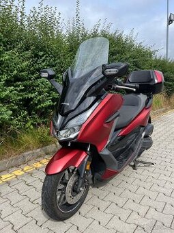 Honda Forza 125
