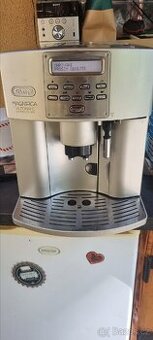 Kávovar De Longhi Magnifica cappuccino - 1