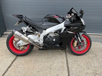 Aprilia rsv4 2010
