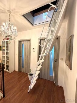 Schody na půdu kovové skládací