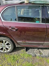 Pravé zadní dveře Škoda Superb 2 LF3X