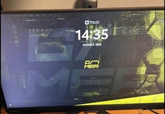 Herní PC + dva herní monitory k tomu