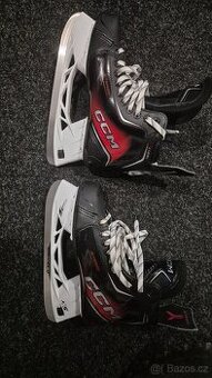 Brusle CCM JETSPEED FT870 SR vel. 45, nebo 9,5