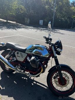 Caffe racer kafíčko bobber vintage Moto guzzi v7 cafe