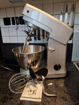 Kuchynsky robot Clatronic