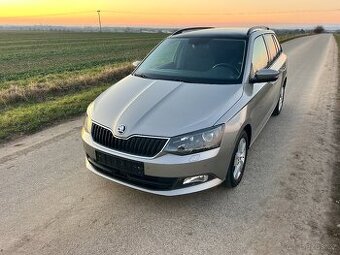 ► ŠKODA FABIA 1.2TSI 81KW 6RS PANORAMA-LED-KAMERA-TAŽNÉ