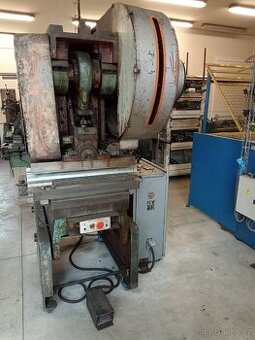 Výstředníkový lis SMERAL LEN 25 P