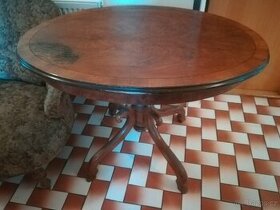 Starožitný nábytek