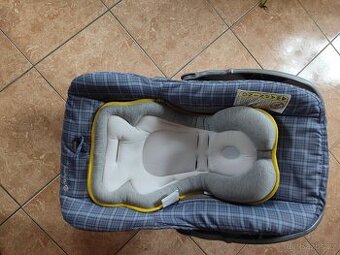 Vajíčko ,včetně podsedaku na upevnění do auta