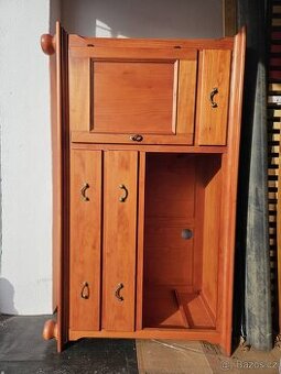 Komoda + rohová vitrína - masiv - Třebíčsko