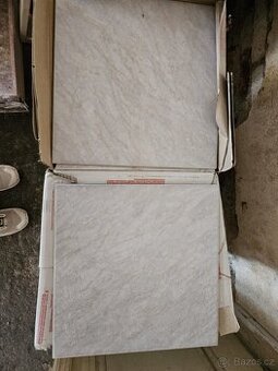 PODLAHOVÁ DLAŽDICE / 34 X 34 CM / CELKEM 10 m2