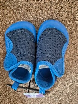 Capáčky Decathlon vel. 22