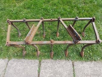 Koňský pospěch kultivátor kombinátor