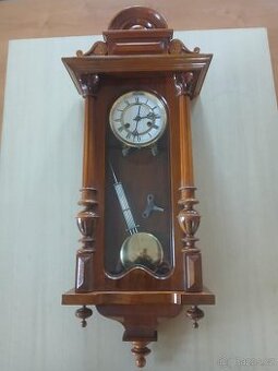 Prodám staré hodiny, pendlovky.