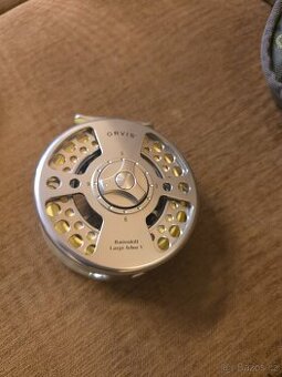 ORVIS Battenkill Large Arbor V