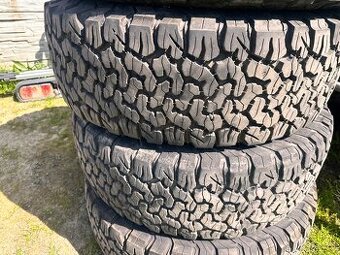 285/70 R17