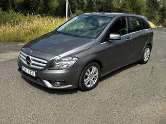 Mercedes-Benz B180 CDi, r.2012, automat, serviska, klima