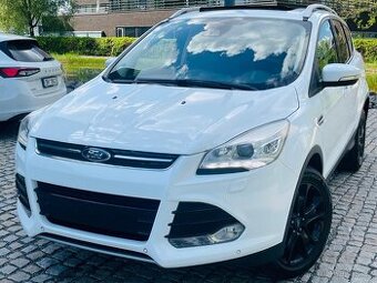 Ford Kuga 2.0TDCi 4x4 AUT VÝHŘEV SENZORY KAMERA LED SERVISKA