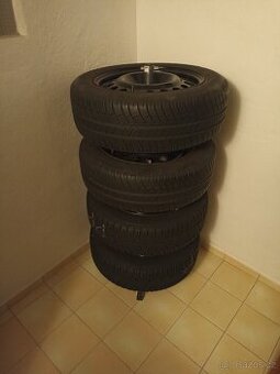 Plechové disky s pneu 185/60 R15